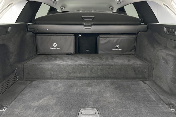 Mercedes-Benz E300 9 of 20