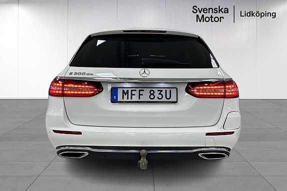 Mercedes-Benz E300 5 of 20