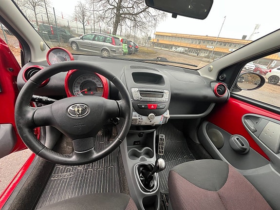 Toyota Aygo 5 of 5