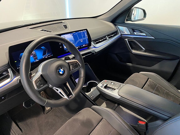 BMW X1 4 of 5