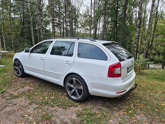 Skoda Octavia 3 of 5