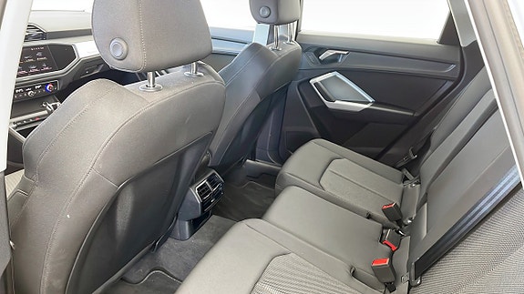 Audi Q3 11 of 12