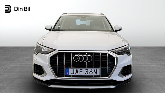 Audi Q3 4 of 5