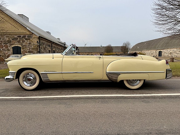 Cadillac Convertible 3 of 24