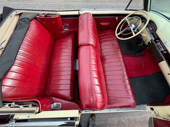 Cadillac Convertible 12 of 24