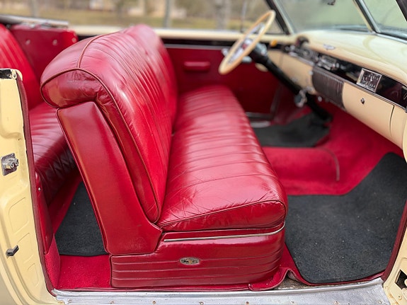 Cadillac Convertible 18 of 24