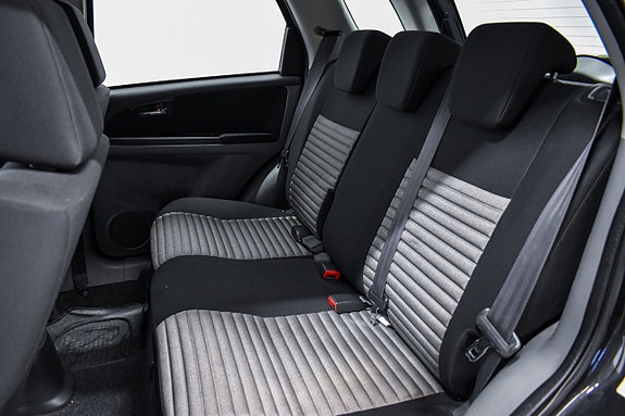 Suzuki SX4 11 of 21