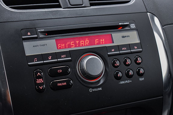 Suzuki SX4 15 of 21