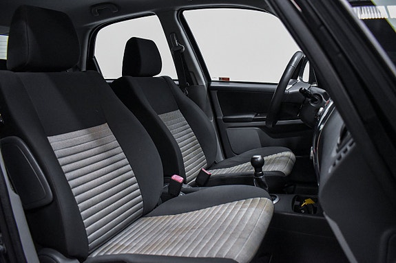 Suzuki SX4 10 of 21