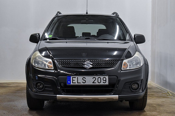 Suzuki SX4 3 of 5