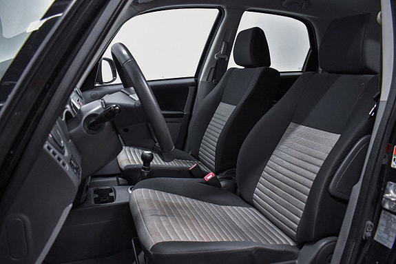 Suzuki SX4 9 of 21