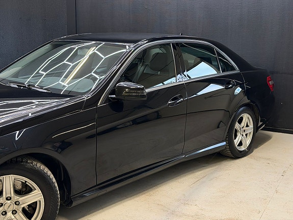Mercedes-Benz E200 14 of 25