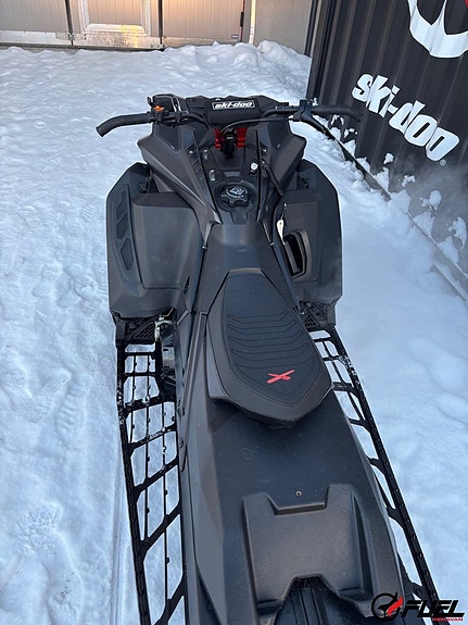 Ski-Doo Summit EXP 850 E-TEC 4 of 5