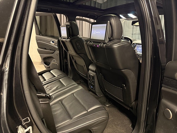 Jeep Grand Cherokee 23 of 30