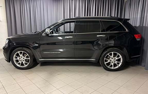 Jeep Grand Cherokee 30 of 30