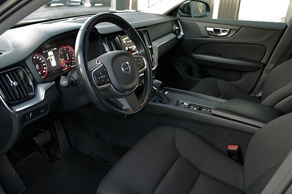Volvo V60 27 of 30