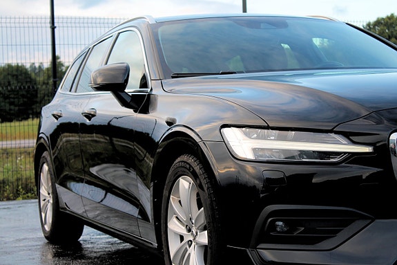 Volvo V60 4 of 30