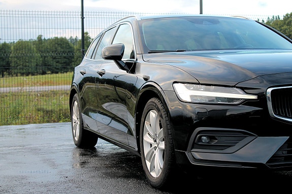Volvo V60 3 of 30