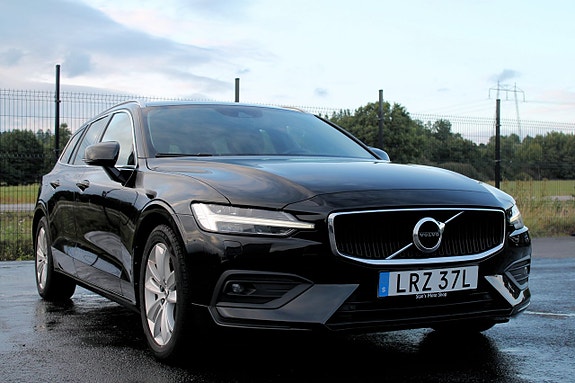 Volvo V60 2 of 30
