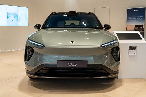 NIO EL6 2 of 18