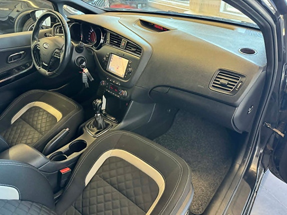 Kia Ceed 10 of 22