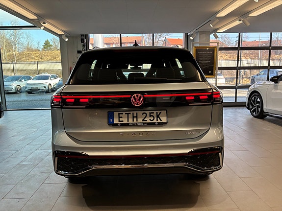 Volkswagen Tiguan 6 of 22