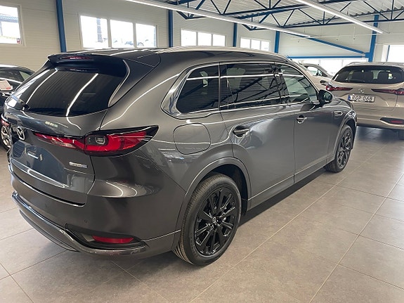 Mazda CX-80 4 of 5
