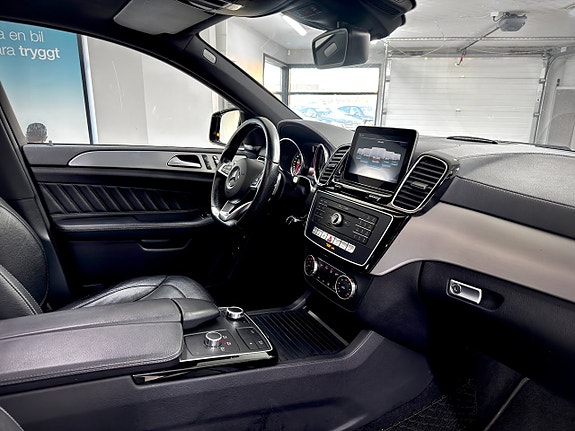 Mercedes-Benz GLE350 d 16 of 18