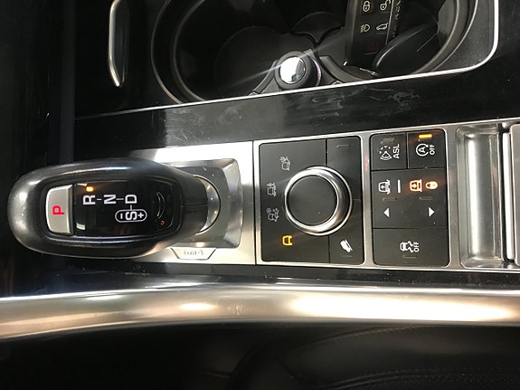 Land Rover Range Rover 13 of 23