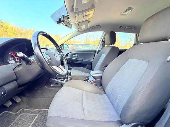 Kia Ceed 8 of 9