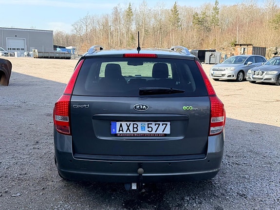 Kia Ceed 4 of 9