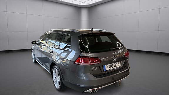 Volkswagen Golf Alltrack 7 of 18