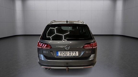 Volkswagen Golf Alltrack 6 of 18