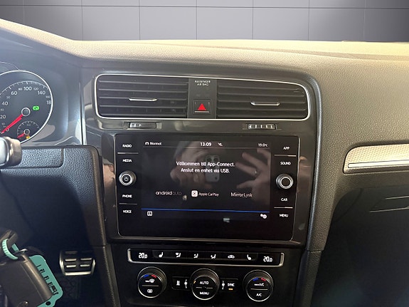 Volkswagen Golf Alltrack 13 of 18
