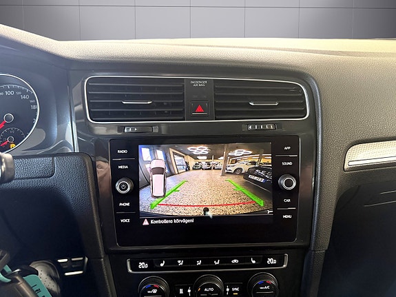 Volkswagen Golf Alltrack 14 of 18