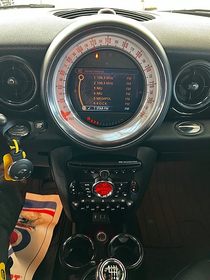 MINI Cooper SD 14 of 18