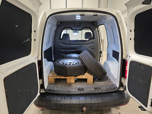 Volkswagen Caddy 18 of 19
