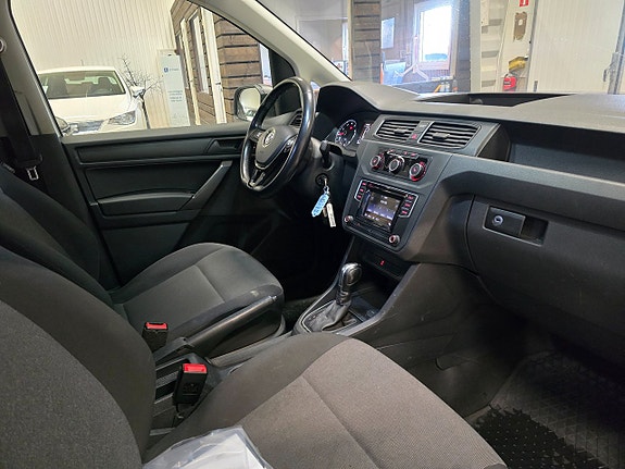 Volkswagen Caddy 16 of 19