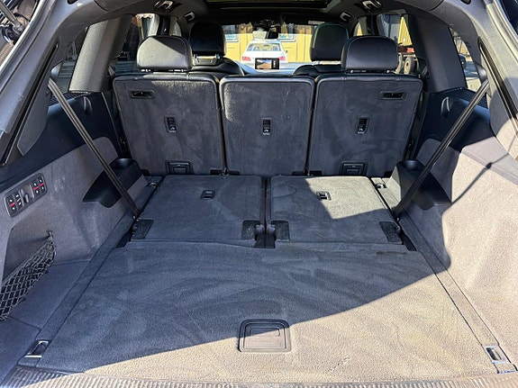 Audi SQ7 20 of 23