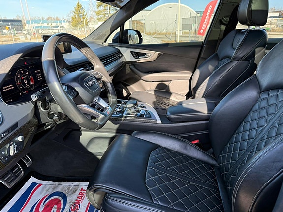 Audi SQ7 7 of 23