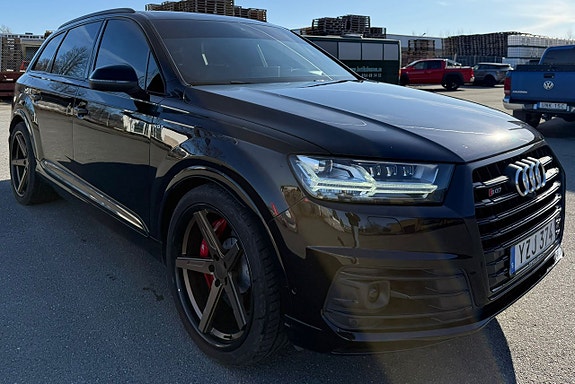 Audi SQ7 3 of 5