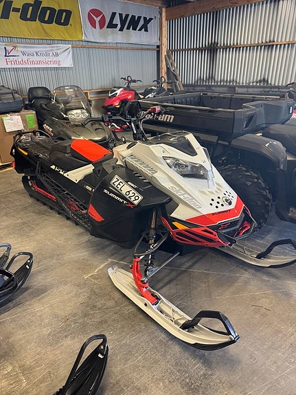 Ski-Doo Summit X Expert 154" 850 E-TEC Momsad