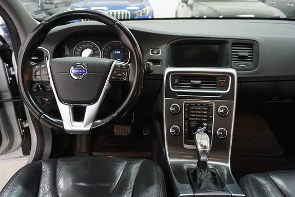 Volvo V60 12 of 26