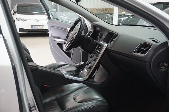 Volvo V60 23 of 26