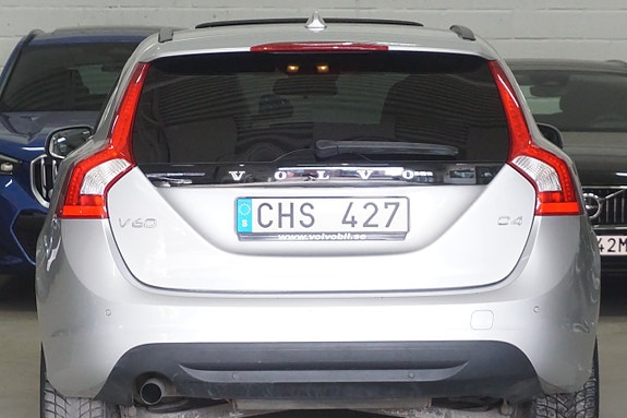 Volvo V60 8 of 26