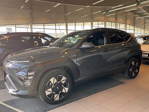 Hyundai Kona 2 of 5