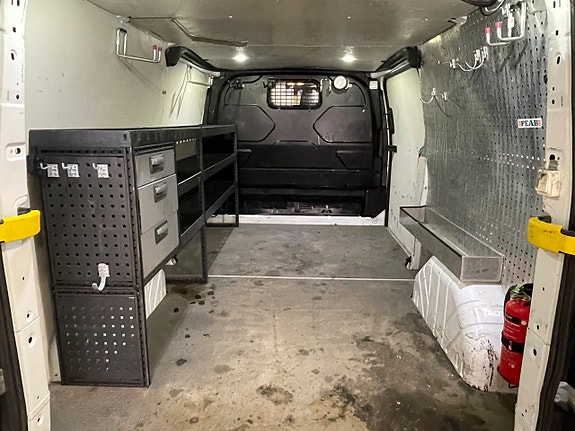 Ford Transit Custom 17 of 18
