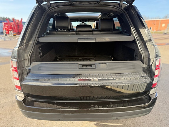 Land Rover Range Rover 24 of 26