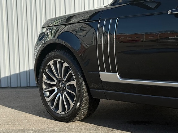 Land Rover Range Rover 5 of 5