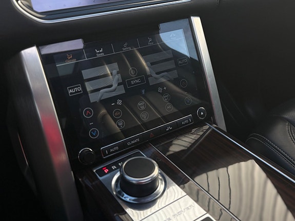 Land Rover Range Rover 13 of 26
